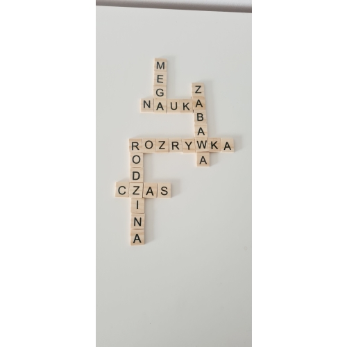Drewniane klocki literki do gry 200 sztuk scrabble prezent gra towarzyska