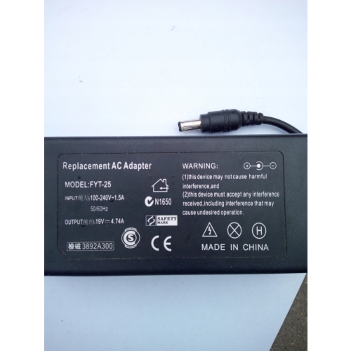 ZASILACZ ŁADOWARKA DO LAPTOPA MODEL FYT-25 19V 4,7