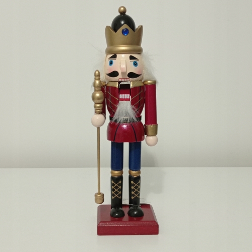 DZIADEK DO ORZECHÓW Z DREWNA ŻOŁNIERZ 25 CM 109