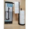 CZARNY STOJAK NA PAPIER TOALETOWY + 4 ROLKI GRATIS