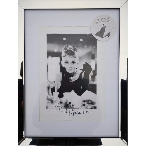 RAMKA NA ZDJĘCIA 33X48 CM GLAMOUR Dekoracja domu Home BIAŁA RAMKA MDF