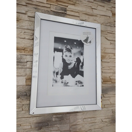 RAMKA NA 8 zdjęć 57 CM X 47 CM mdf