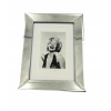 SZKLANA RAMKA NA ZDJĘCIE 13 x 18cm HEPBURN srebrna Dekoracja domu Prezent