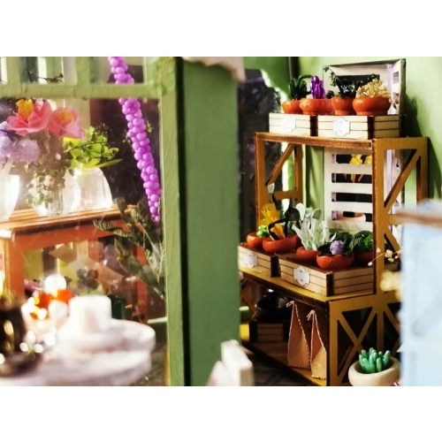 MINIATUROWY DOMEK DO SAMODZIELNEGO SKŁADANIA THE STORY KEEPER LED