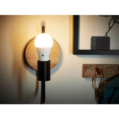 Żarówka LED z czujnikiem zmierzchu i ruchu gwint E27 40W barwa biały zimny