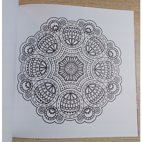 ANTYSTRESOWA EKSLUZYWNA KOLOROWANKA KSIĄŻKA MANDALA 200GSM 40 STRON FIOLET