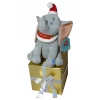Maskotka Disney Słoń Dumbo siedziący z dźwiękami w Świątecznej czapce 30cm