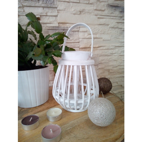 LATARENKA RATANOWA BIAŁA NA TEAGHLITE 14 CM X 16 CM Z SZKLANYM WKŁADEM 544