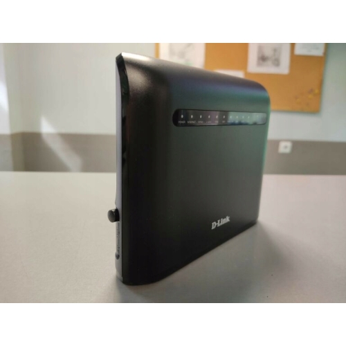 Router mobilny WiFi D-Link DWR-961 4G LTE czarny