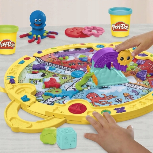 Play-Doh Składana przenośna mata do zabawy świąteczny zestaw 4 tubki F9143