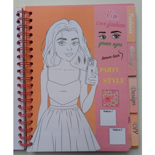 Kolorowanka Selfie Girls Creative Designer moda naklejki szablony 70 stron